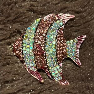 Sparkling Pink Iridescent Fish Brooch - Multicolor
